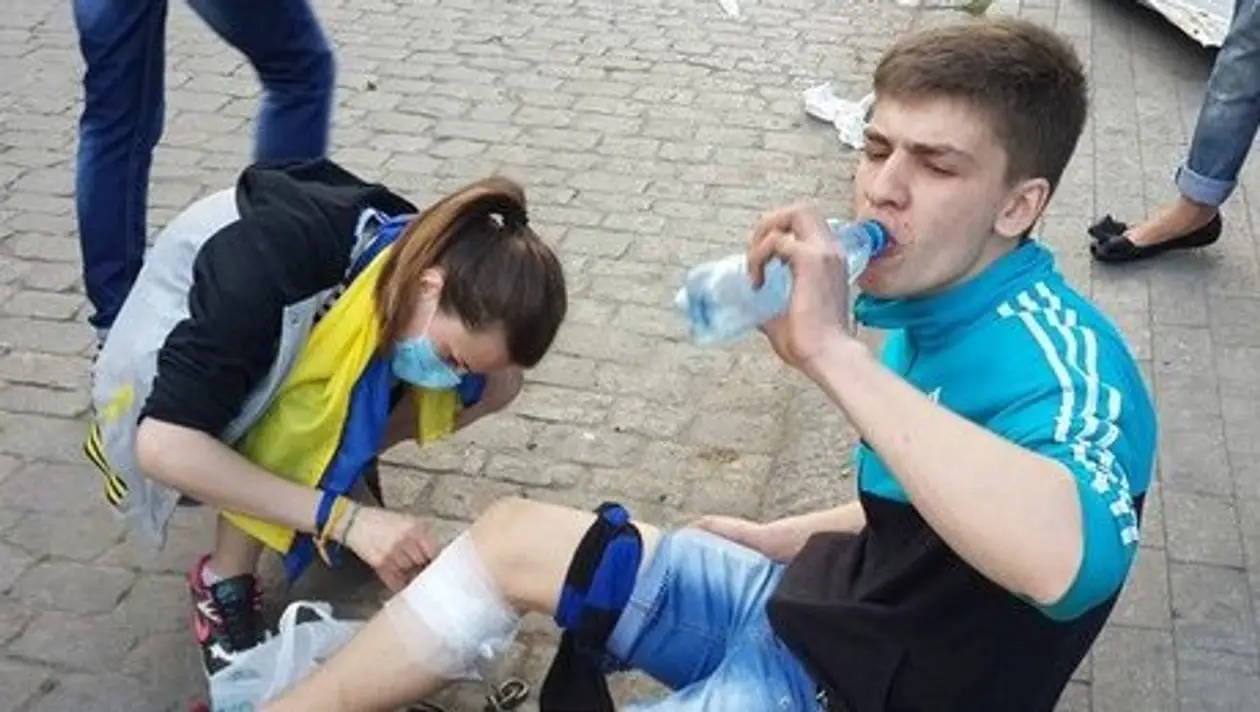 Что делали ультрас во время беспорядков в Одессе