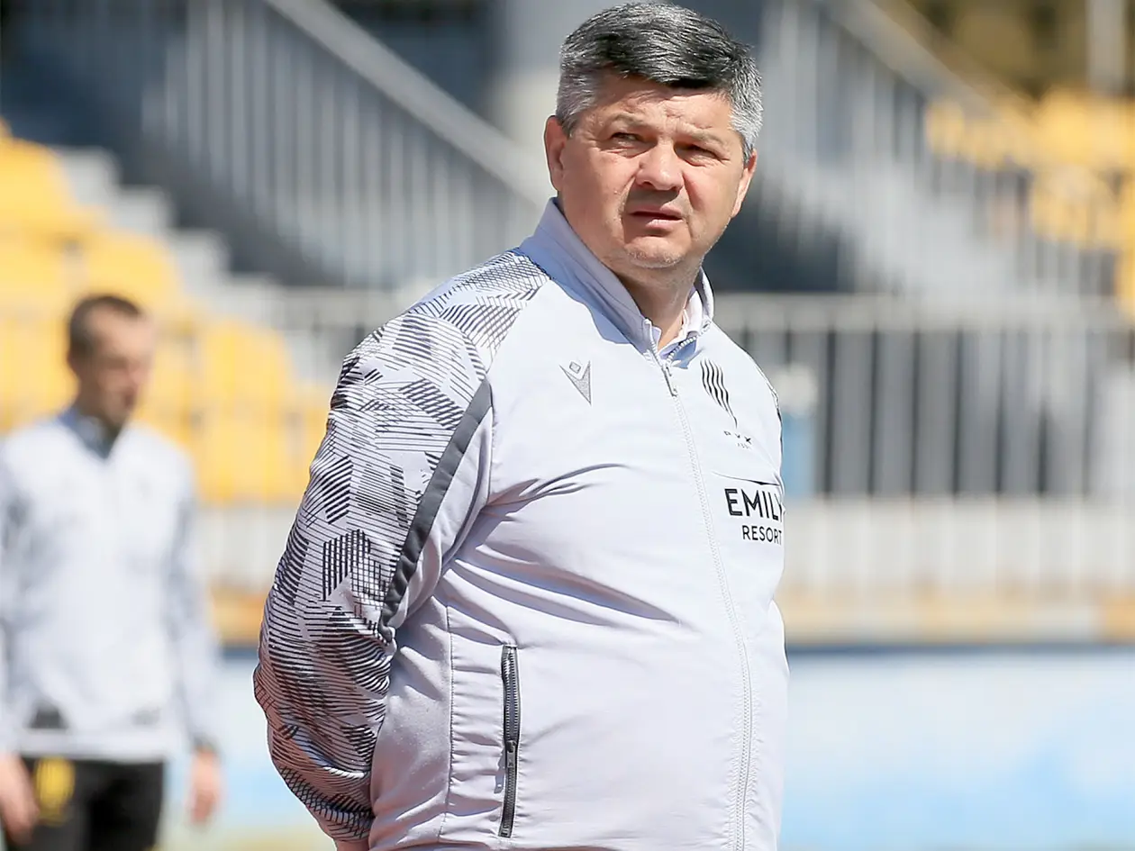 Віталій Пономарьов: "Футболісти скуті й не можуть показати все, на що здатні"