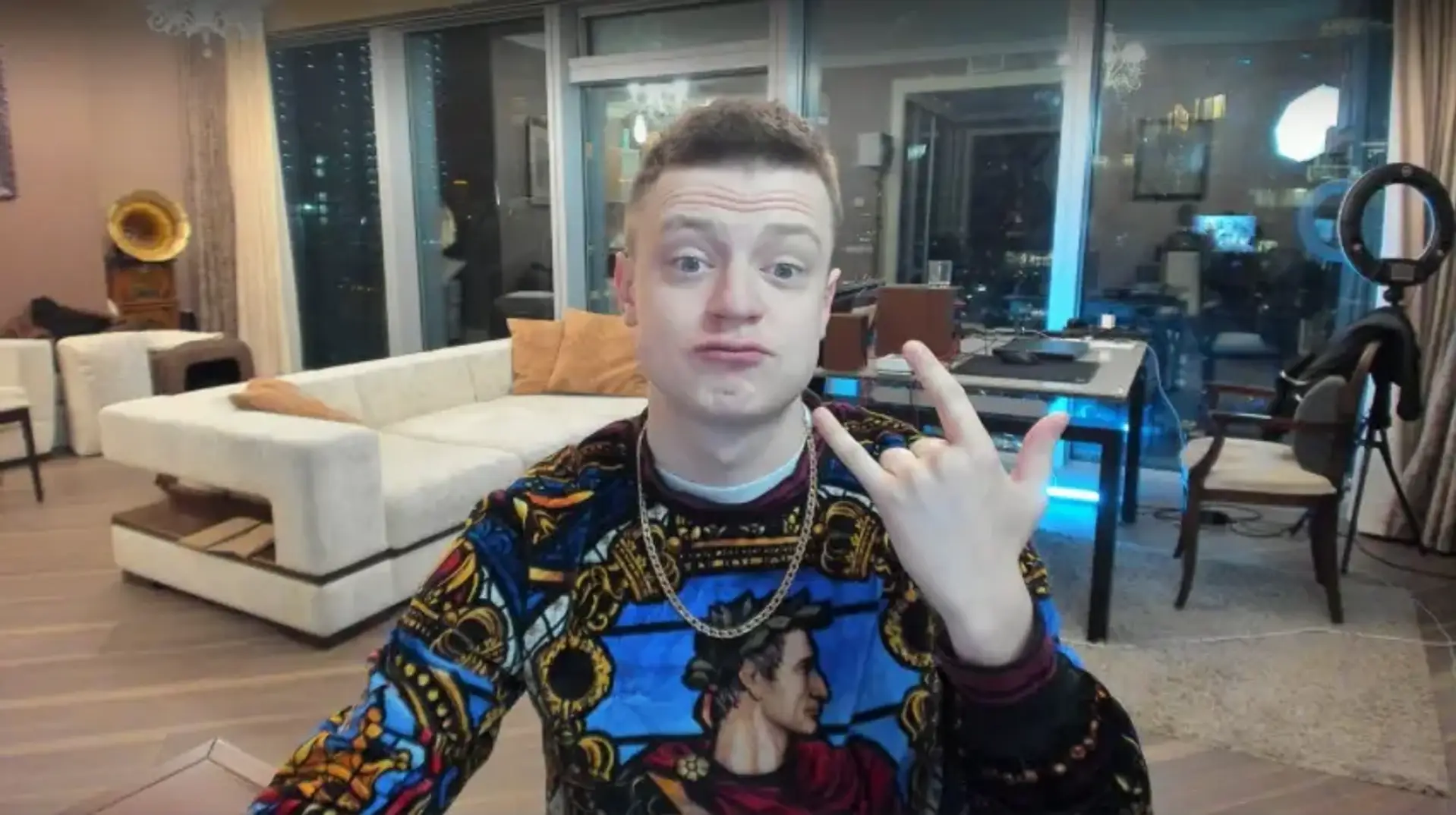 У яке казино грає Мелстрой 