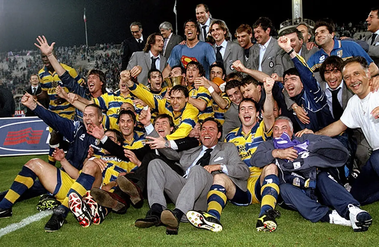 22 года назад Буффон выиграл Кубок УЕФА благодаря Энрико Кьезе. А сегодня взял Кубок Италии с его сыном 	