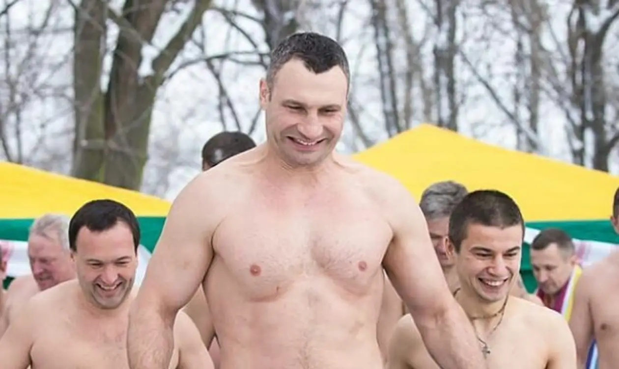 Украинские спортсмены празднуют Крещение