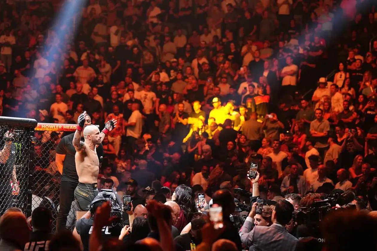 Головні підсумки UFC 290: Дю Плесіс створив сенсацію року, а Волкановські робить ще один крок до абсолютної величі