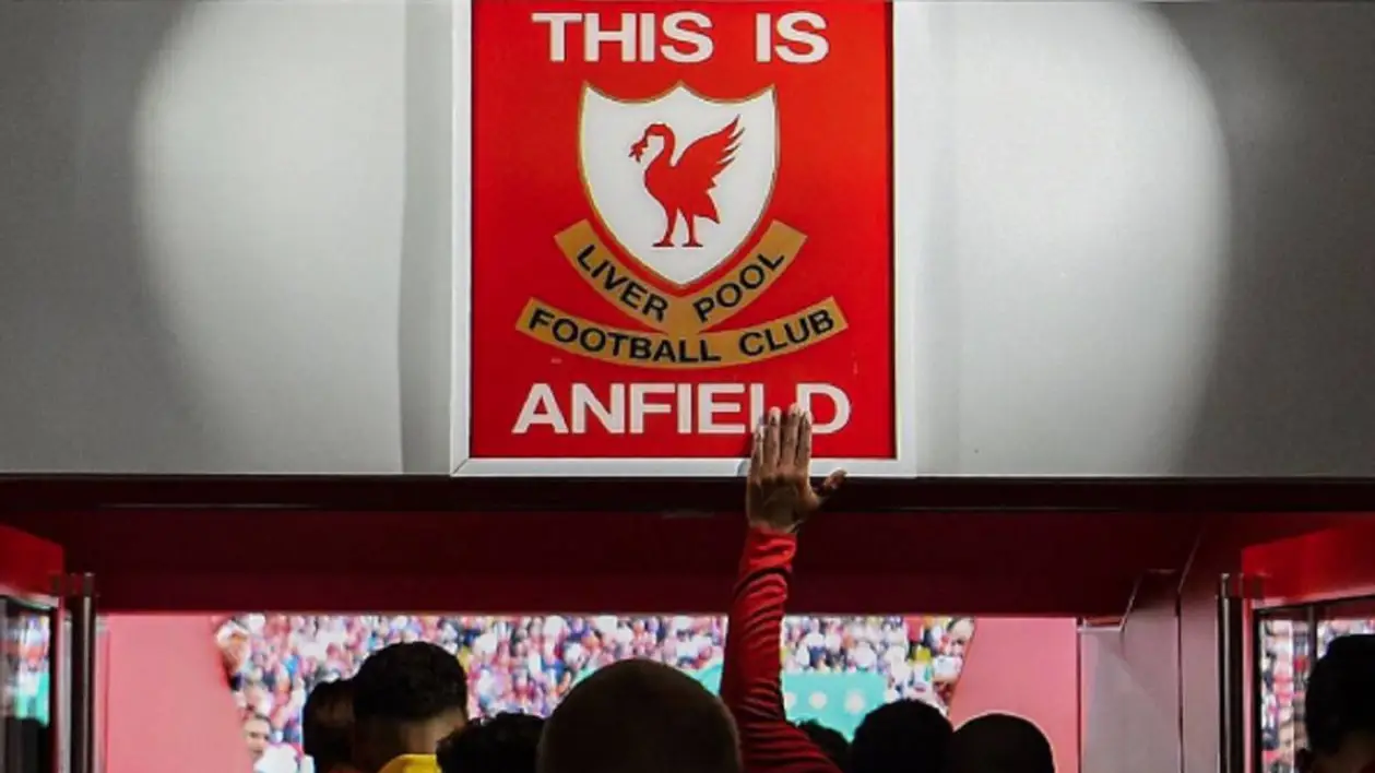 Клопп запретил трогать табличку «This is Anfield», пока «Ливерпуль» не выиграет трофей. Теперь запрет снят