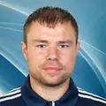 Максим Великов
