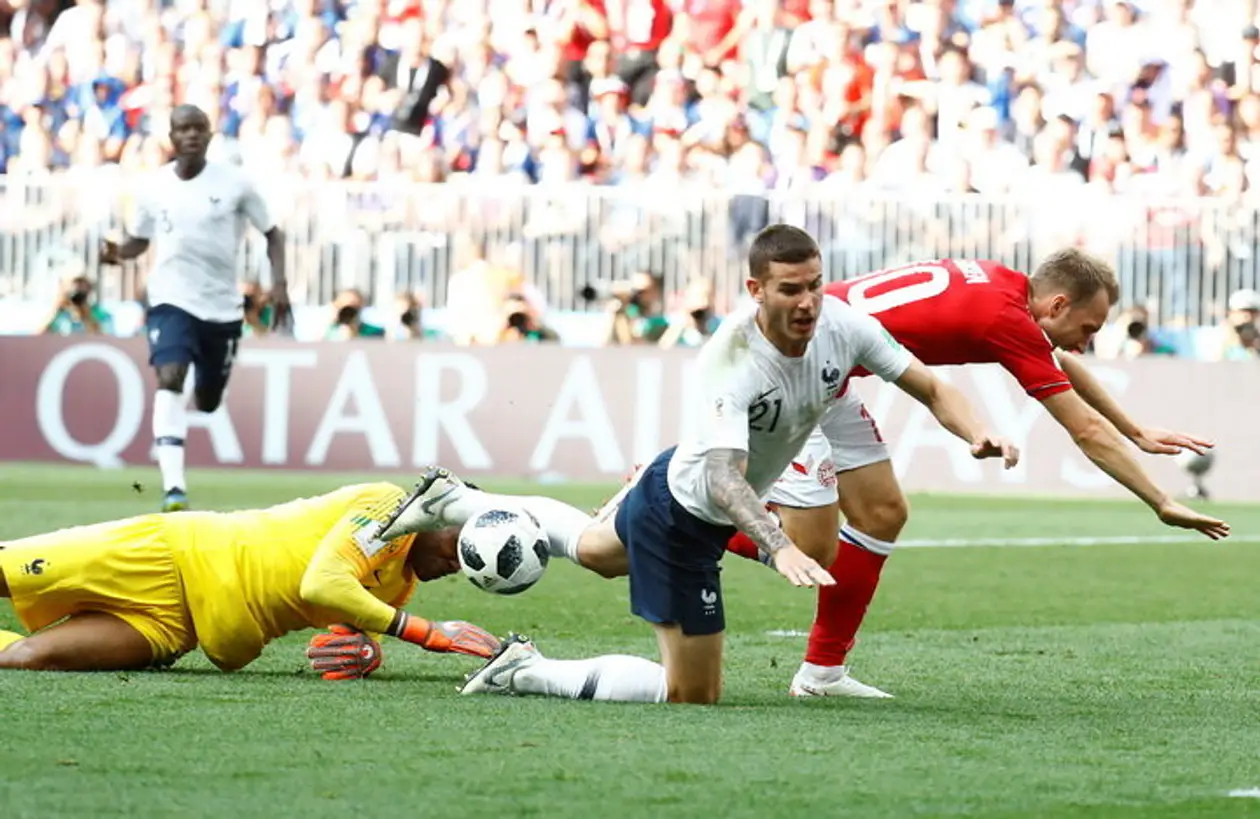 Франция и Дания скатали выгодную нулевку и вышли в плей-офф. Под свист трибун 