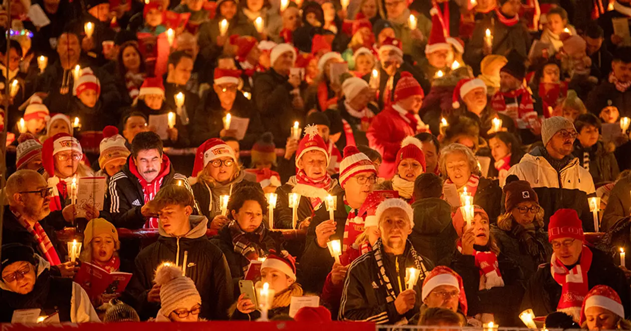 28,5 тисяч фанатів «Уніона» зібралися співати різдвяних пісень на стадіоні уперше за три роки. Цій традиції вже майже 20 років