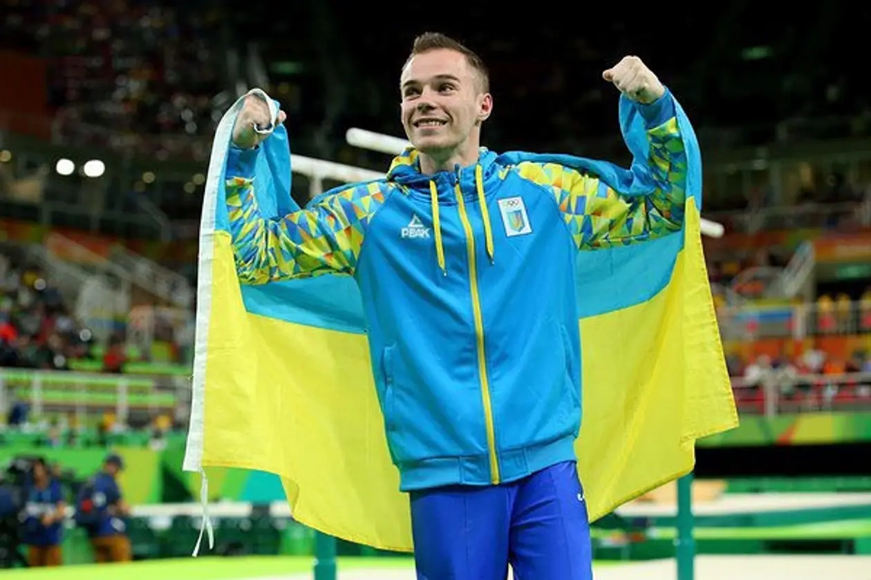 «Найкраще привітання – пошана та повага». Українські спортсмени вітають з Днем прапора