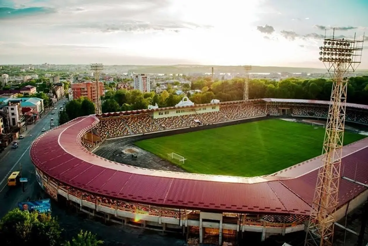 Стадіон у Тернополі назвали іменем Романа Шухевича. Ізраїль і Польща обурені