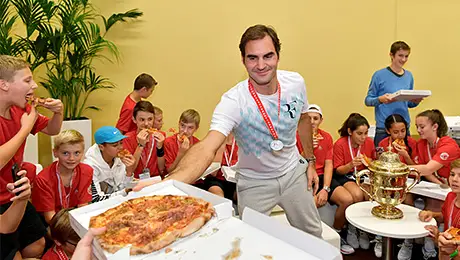 У Федерера традиция – есть пиццу с болбоями в Базеле
