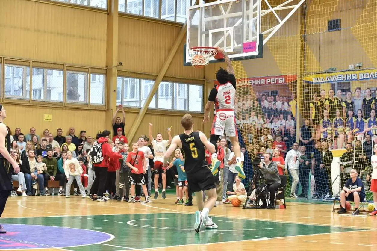 Українська баскетбольна суперліга заслуговує більше уваги. Репортаж з Луцька та Рівного 