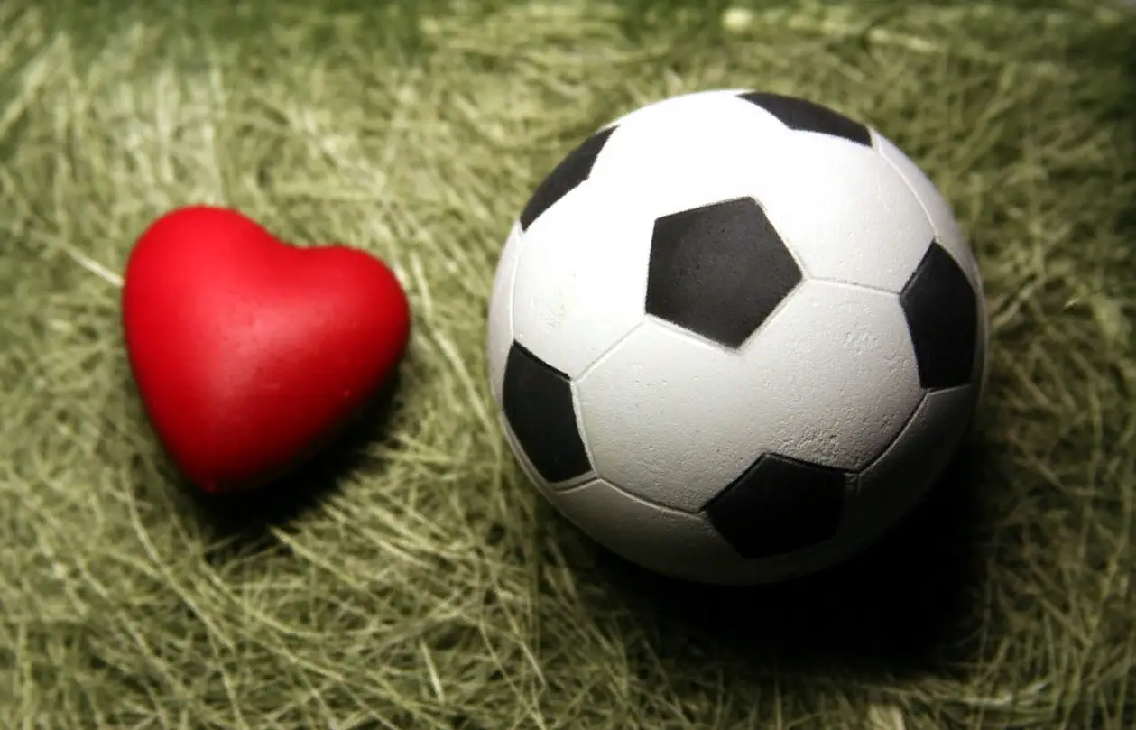 Любов до футболу плекана відеоіграми: мій тернистий шлях