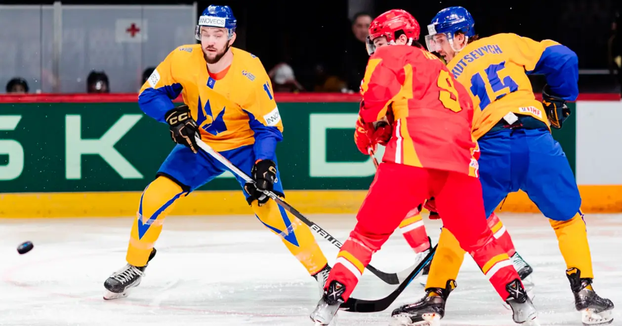 Невдалий старт: Україна в овертаймі програла Китаю у першому матчі ЧС з хокею