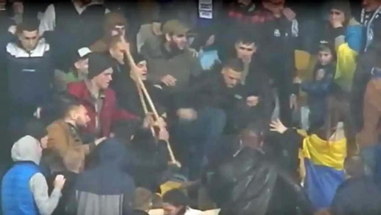 Видео еще одного избиения на матче «Динамо» – «Челси»