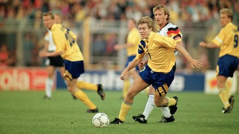 На шведском Евро 1992 мир менялся на глазах. Как УЕФА справился с организацией, а хозяйка впервые дошла до полуфинала?