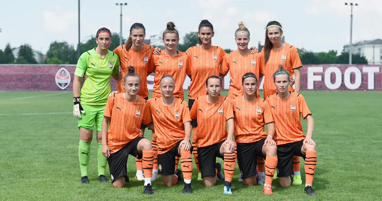 Женская команда «Шахтера» сыграла первый матч в истории. Знакомимся с футболистками