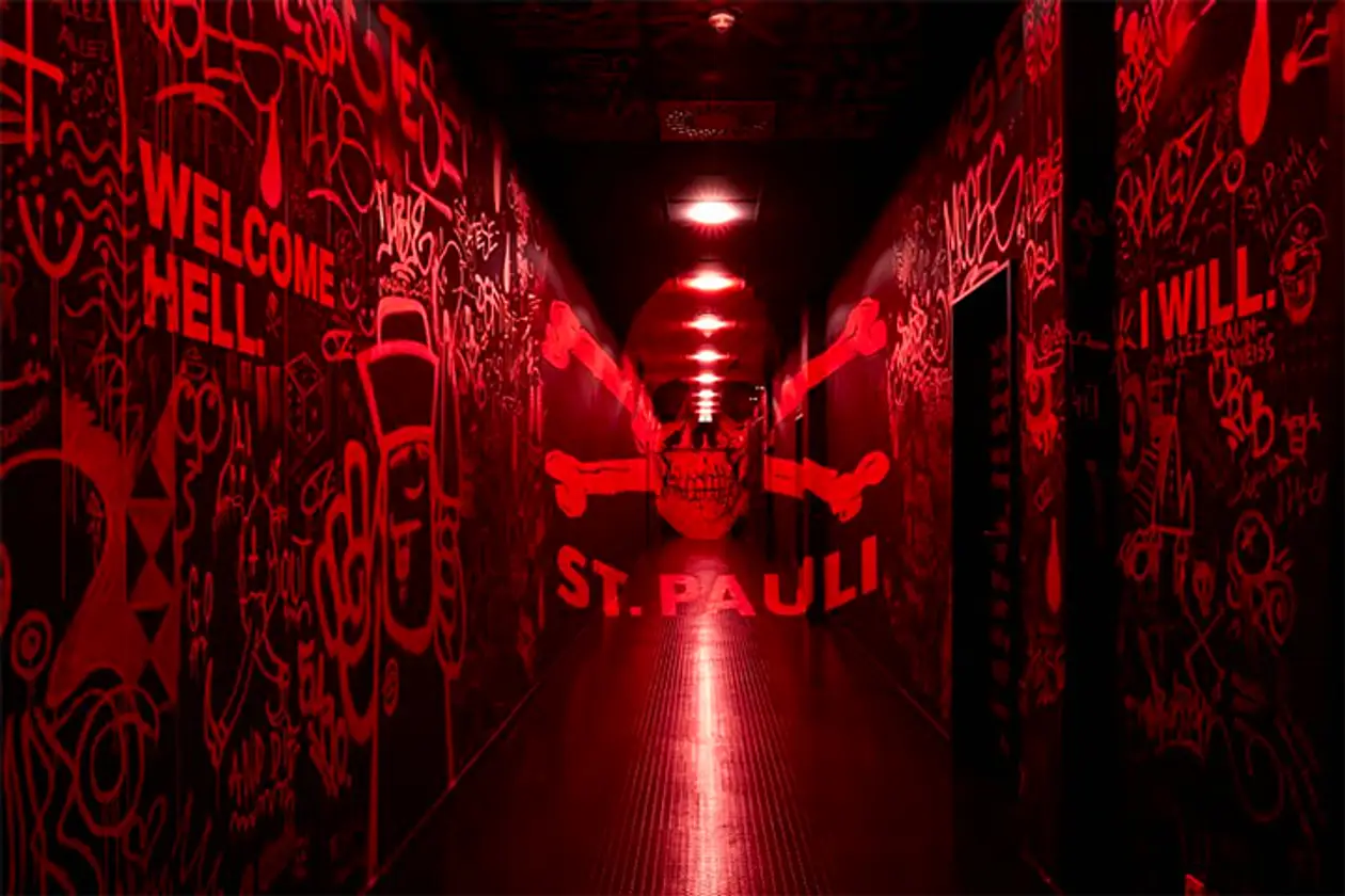 Фото дня. Адский тоннель на стадионе «Санкт-Паули»