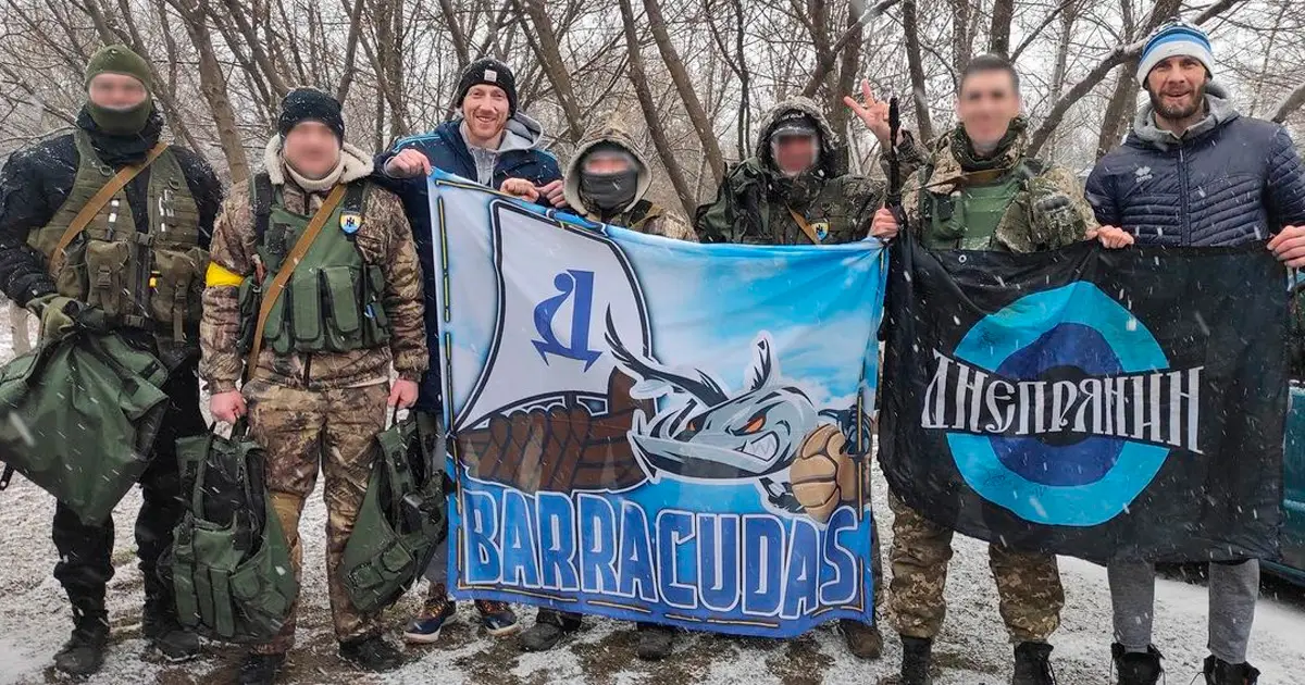Тимофеєнко та Закурдаєв привезли необхідне спорядження фанатам «Дніпра», які захищають країну в ЗСУ