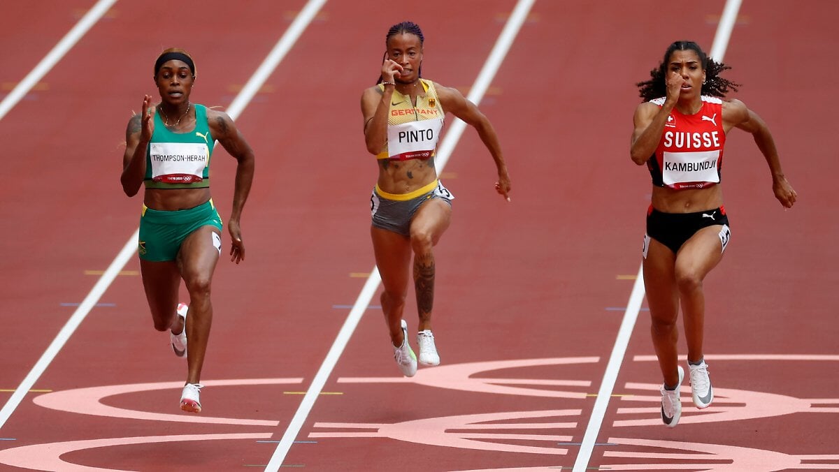 Бег 100 игра. Спринт 100 метров женщины. Андре де Грасс легкая атлетика. Бег 100 метров женщины.