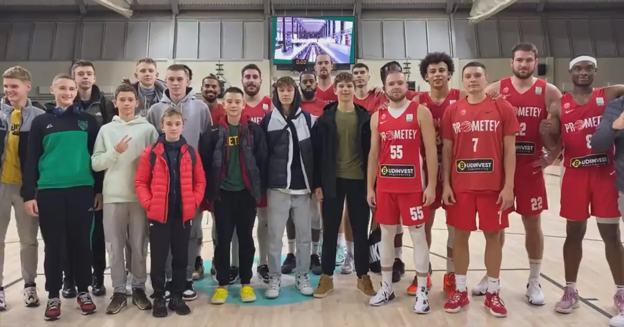 Особлива підтримка. Молоді українські баскетболісти завітали на матч «Прометей» в Валмієрі