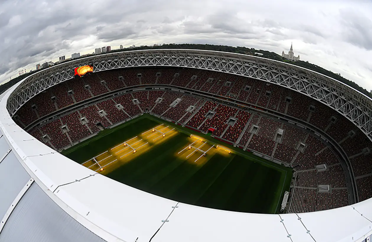 На главном стадионе ЧМ-2018 состоялся первый матч