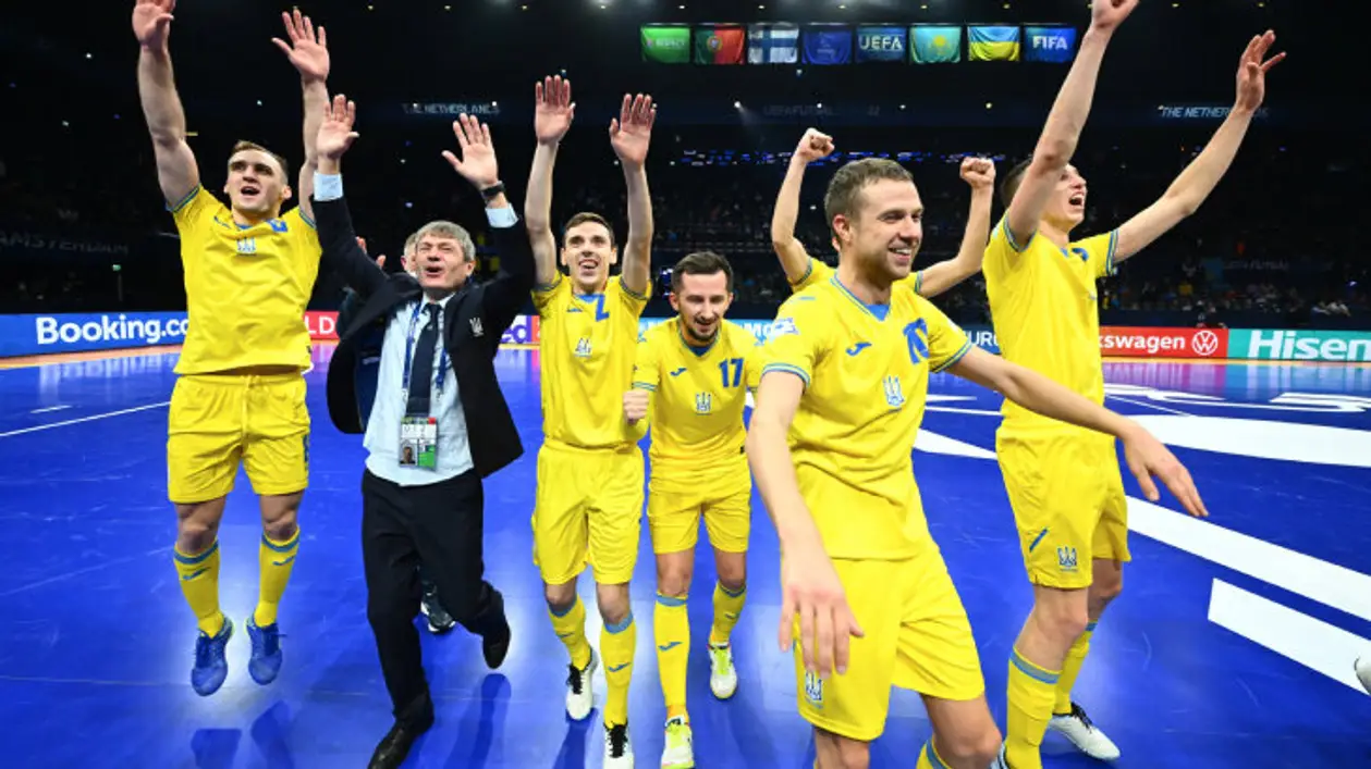 Украина проиграла России в полуфинале футзального Евро. В концовке упустили кучу моментов