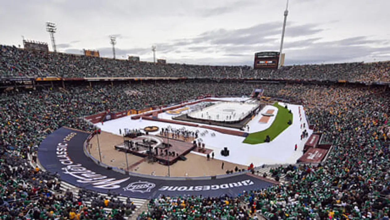 85 тысяч на хоккее в Далласе: главные фото «Зимней классики»