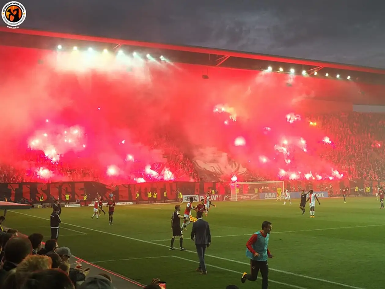 Прага в огне. Невероятное пирошоу болельщиков на матче «Славия» – «Спарта»