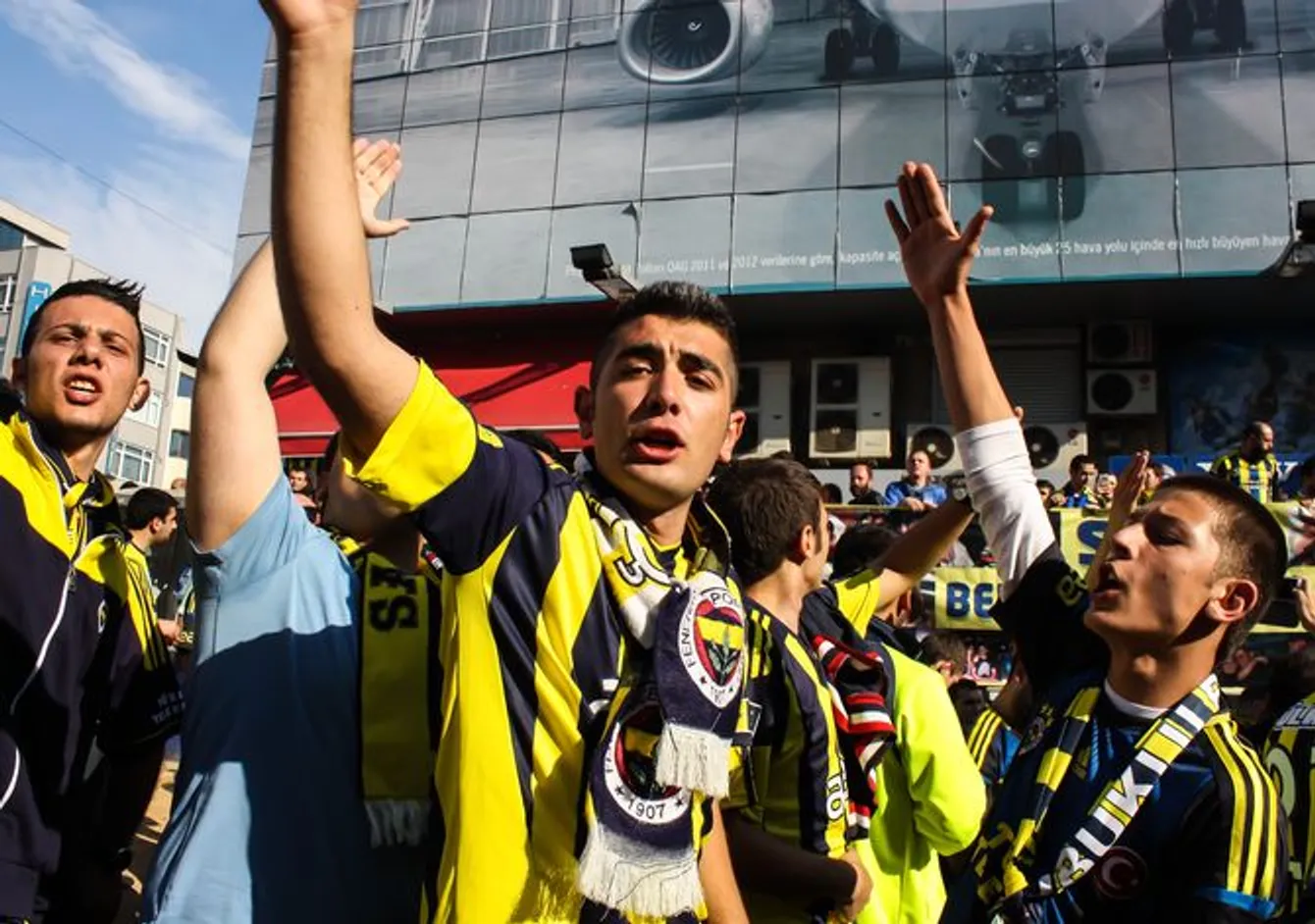 Дерби Стамбула. Как выглядит главный матч сезона в Турции
