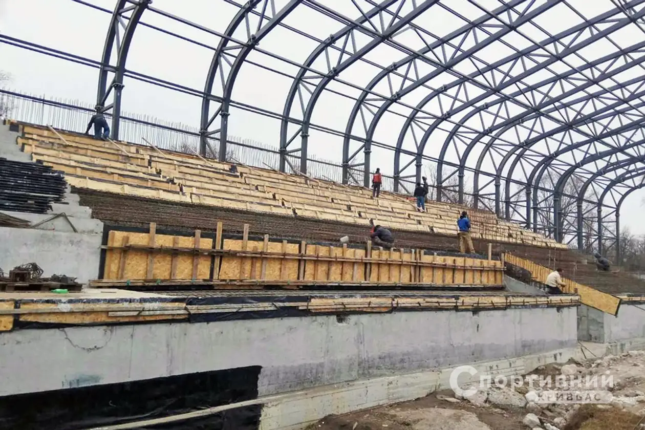 У Кривому Розі на 50% виконали реконструкцію стадіону «Спартак»