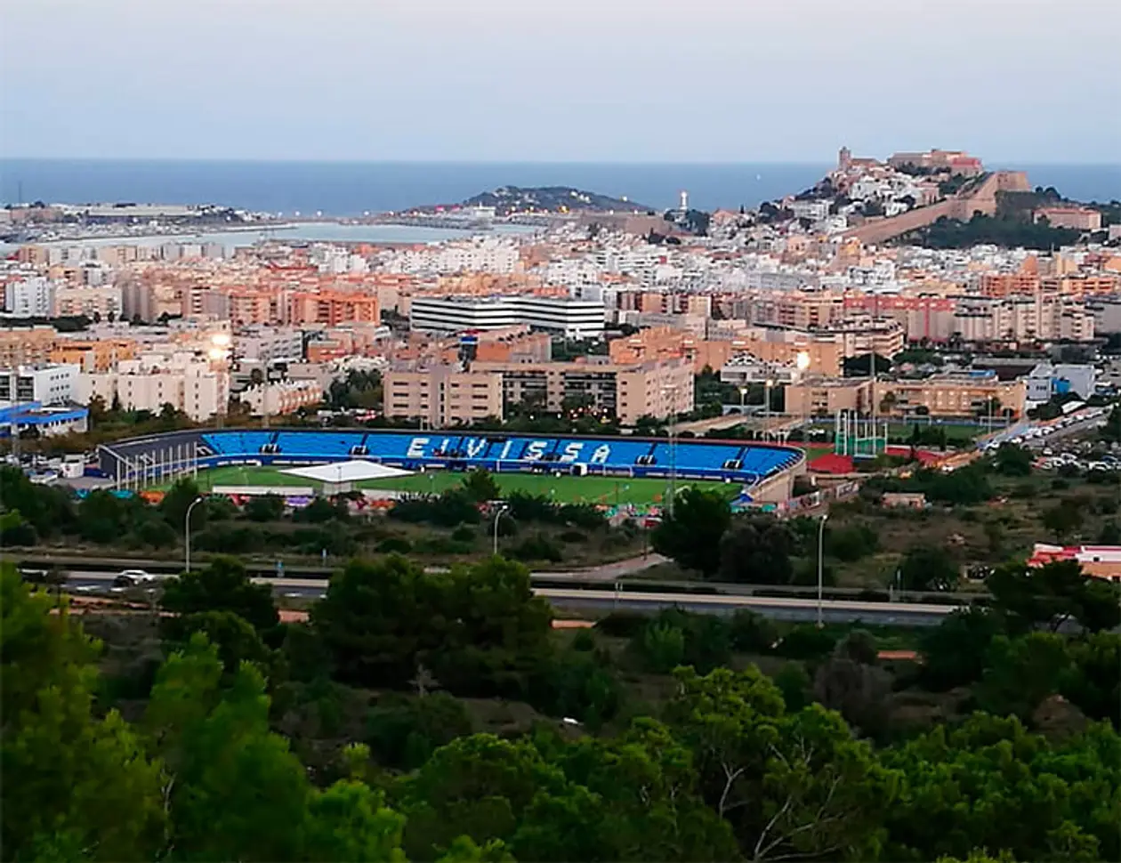 Стадионы команд третьего дивизиона, которые примут «Барсу», «Реал» и других топов в Кубке Испании
