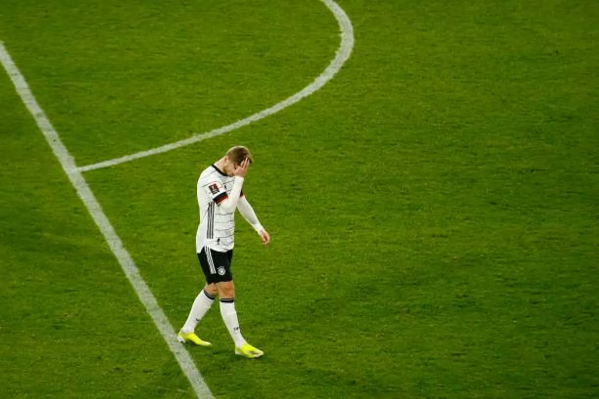 Германия проиграла в отборе ЧМ впервые с 2001-го – Северной Македонии дома
