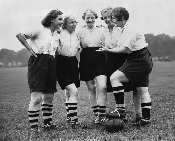 После Первой мировой женский футбол в Англии собирал не меньше мужского