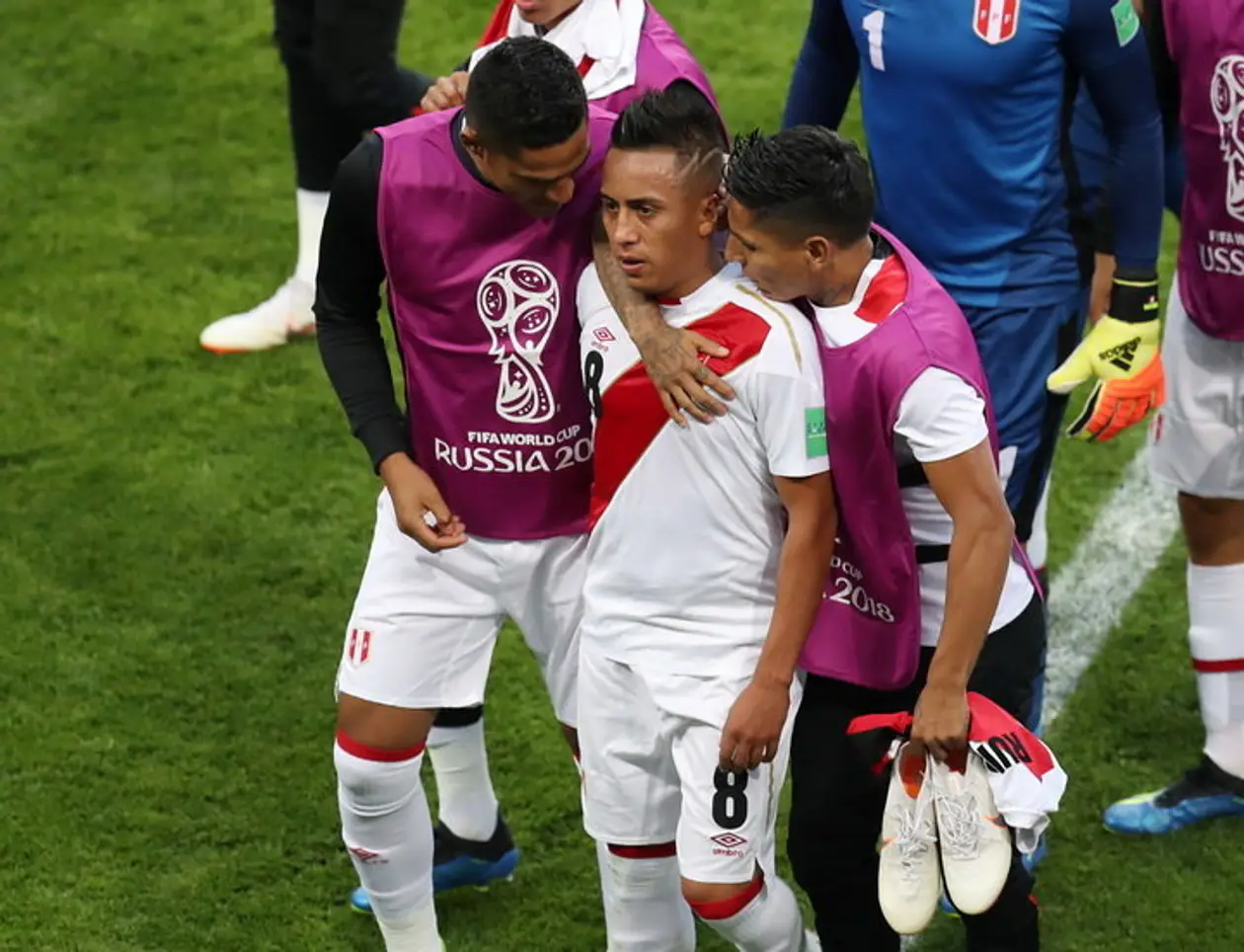 Дания наказала Перу за незабитый пенальти