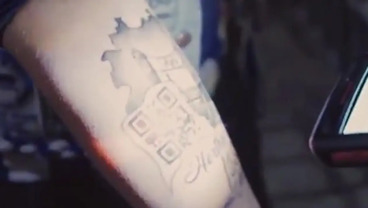 Фанат «Герты» набил уникальную татуировку-абонемент. Это подарок от клуба