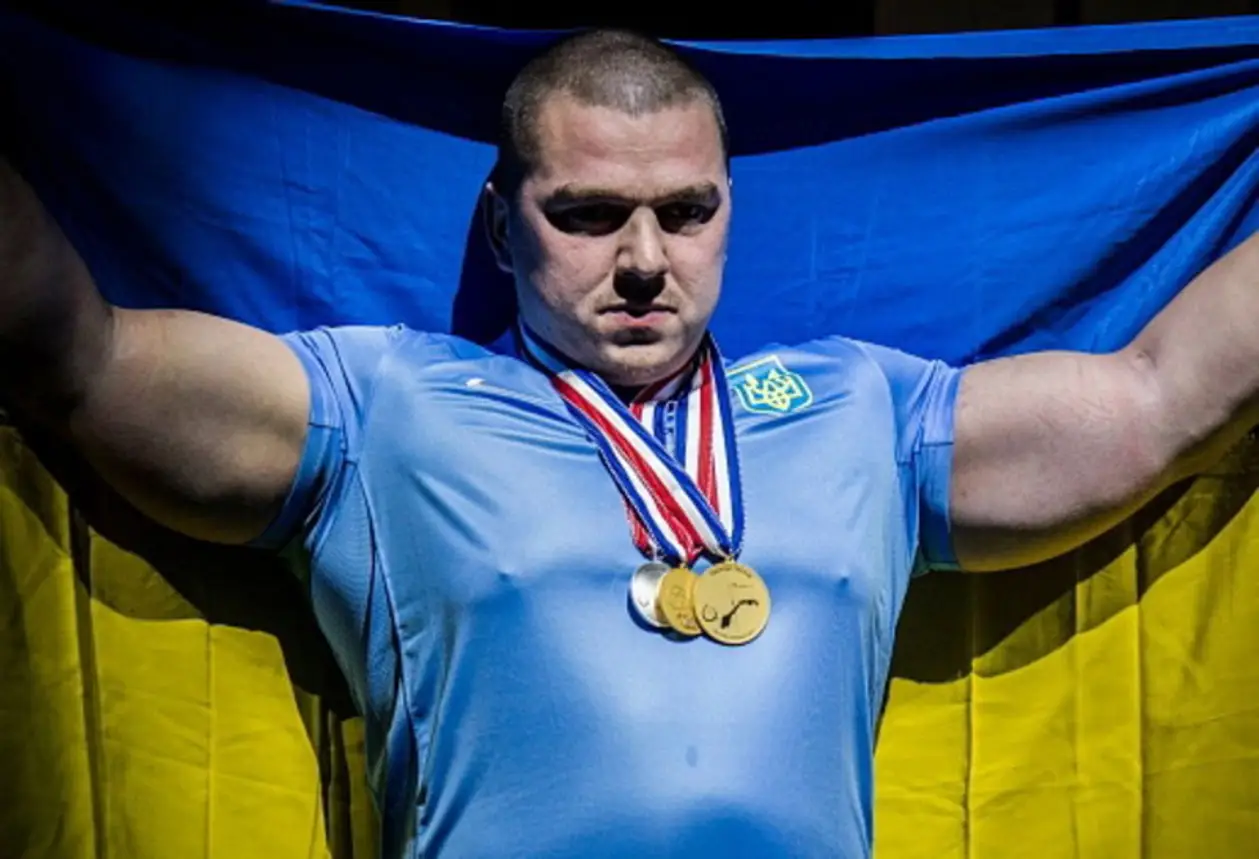 Вадим Довганюк зробив неможливе: жим лежачи 100 кг на 200 разів