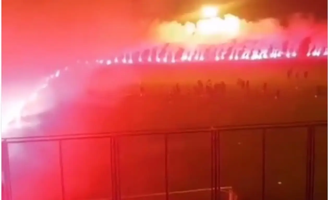 Фанаты «Партизана» зажгли на предматчевой тренировке своей команды