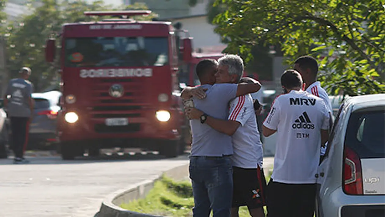 Ужас в Бразилии: 10 человек погибли при пожаре в тренировочном центре «Фламенго»