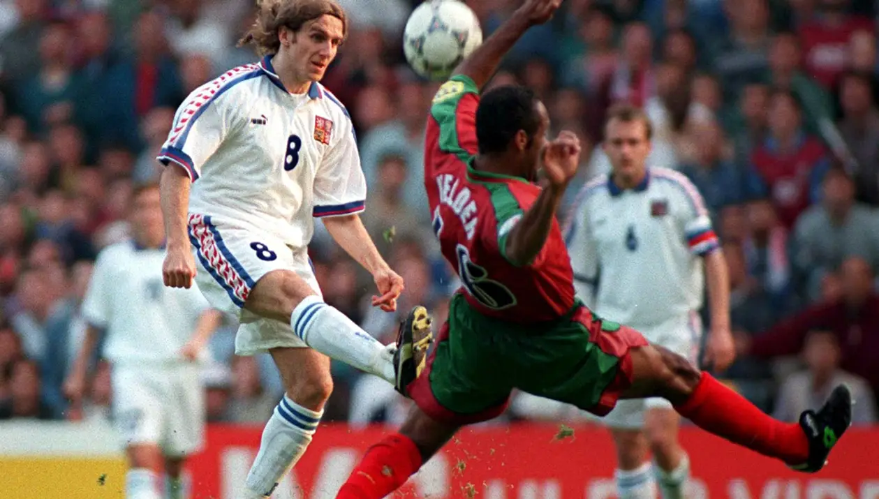 24 года назад Карел Поборски издевательским черпачком забил португальцам в плей-офф Евро-1996