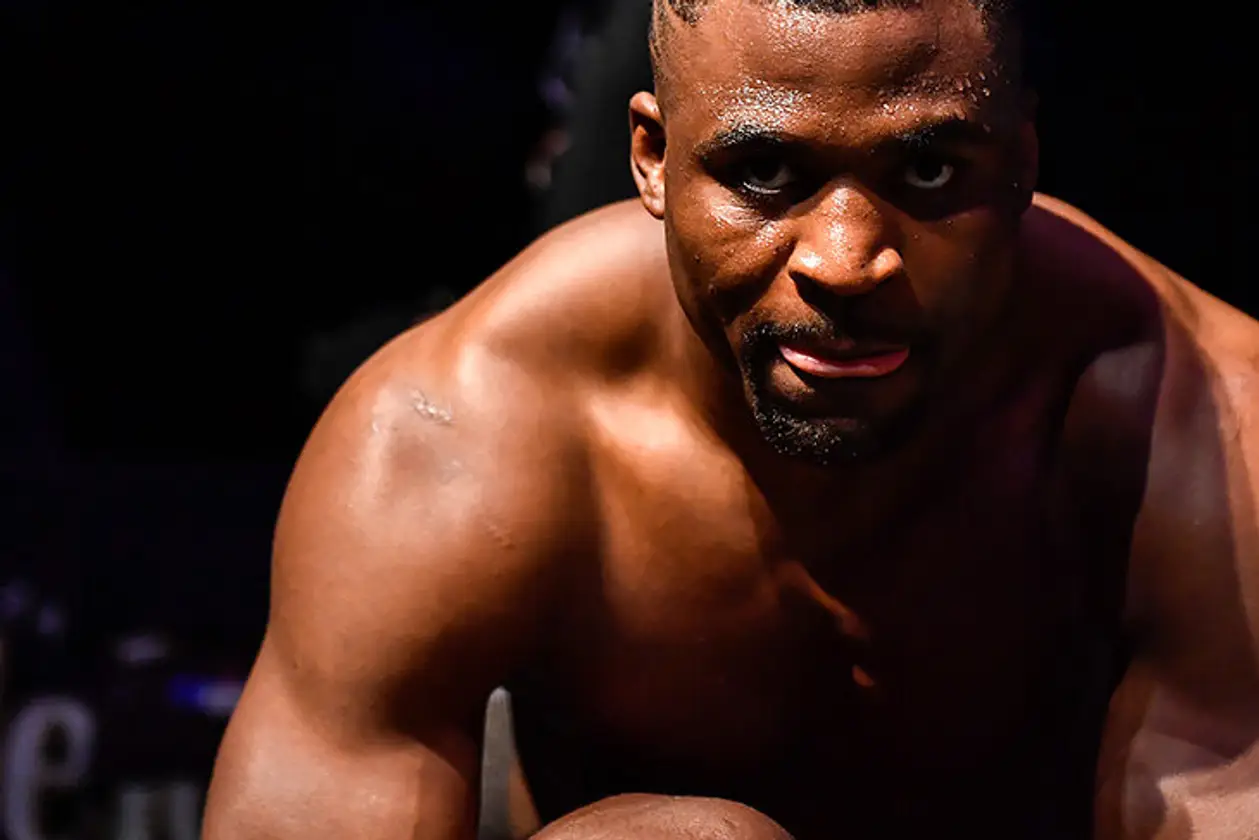 Чемпион UFC Нганну может уйти в бокс: хочет драться с Фьюри и не продлевает контракт